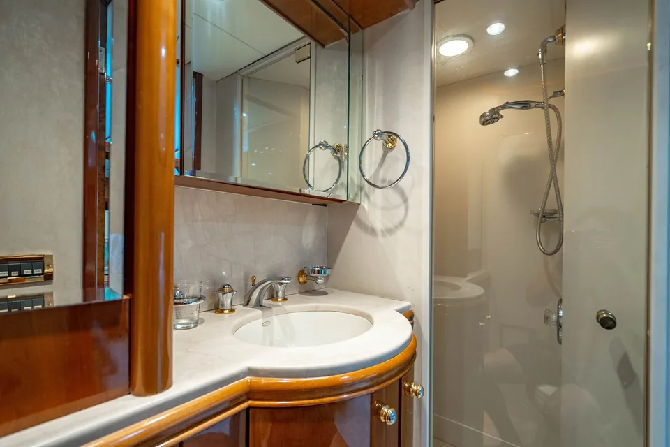 Destiny Flybridge Motoryacht