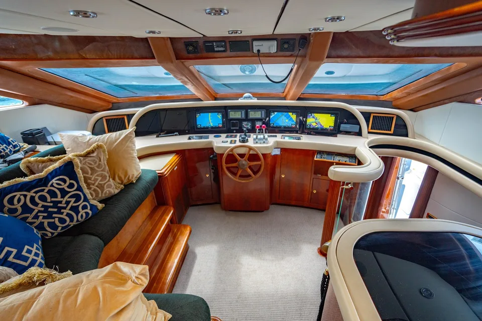 Destiny Flybridge Motoryacht