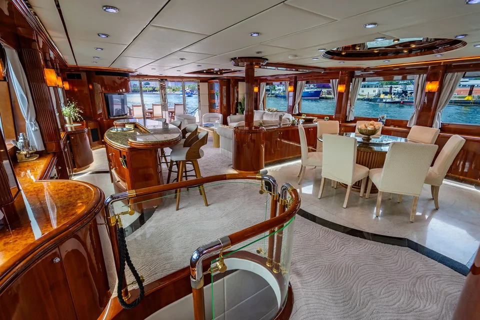 Destiny Flybridge Motoryacht