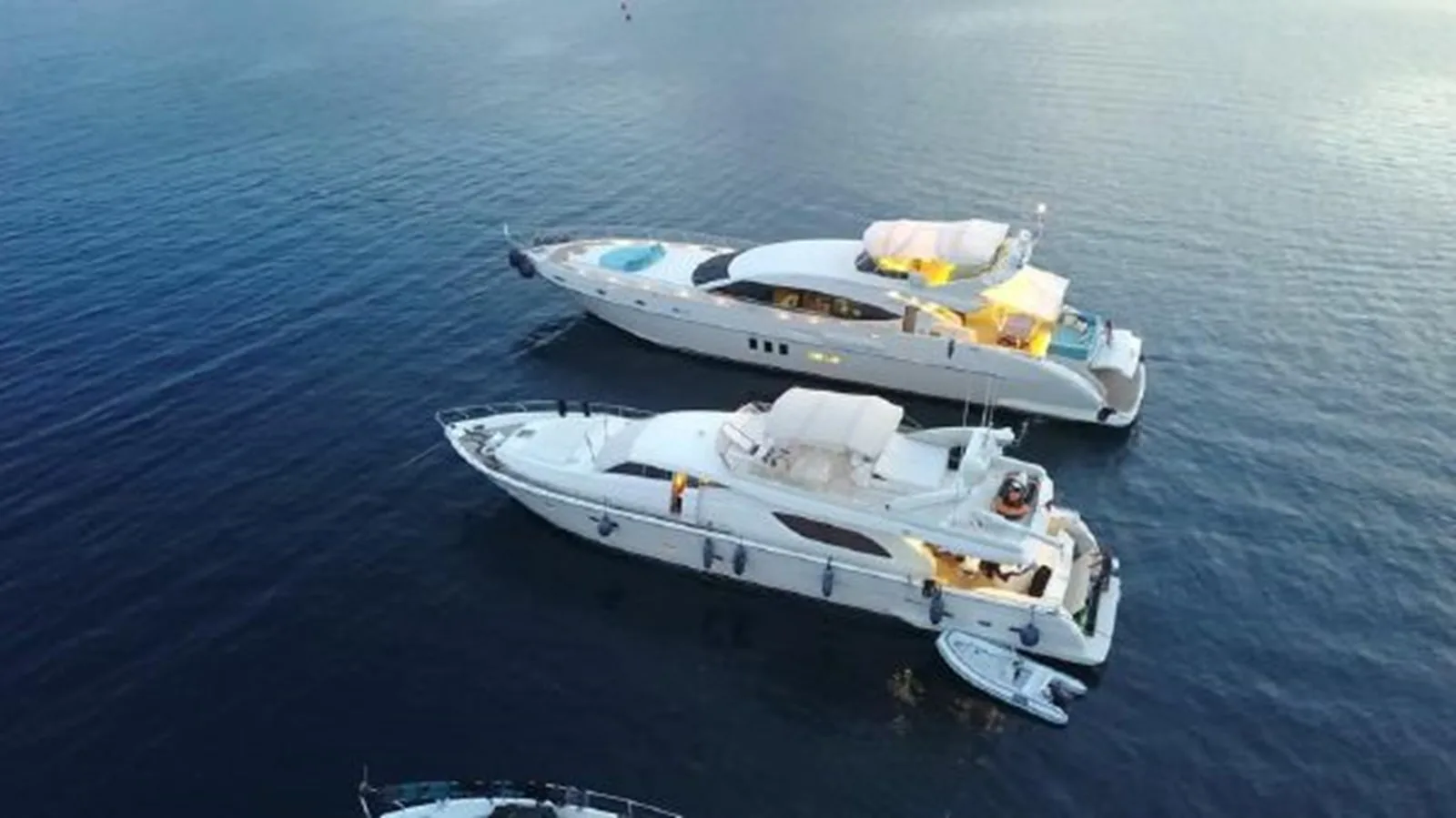 Ferretti Yachts 80