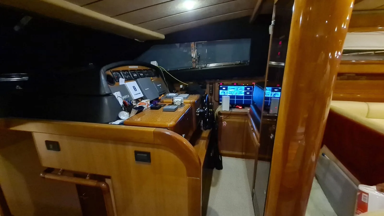 Ferretti Yachts 80