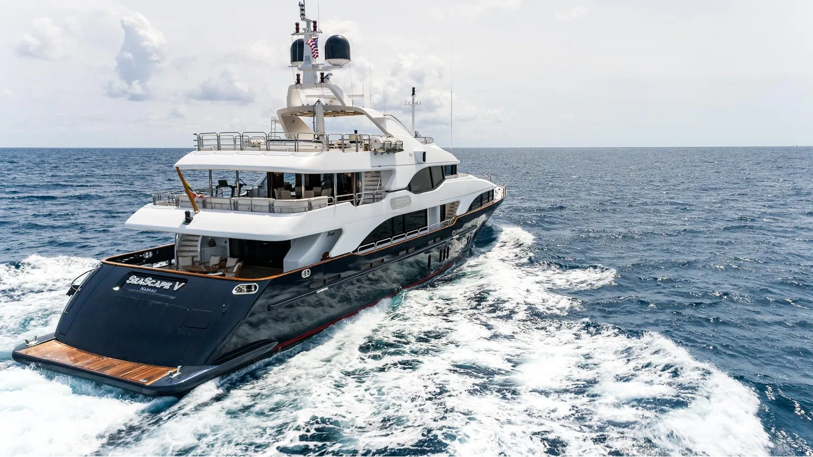 Benetti Vision 145