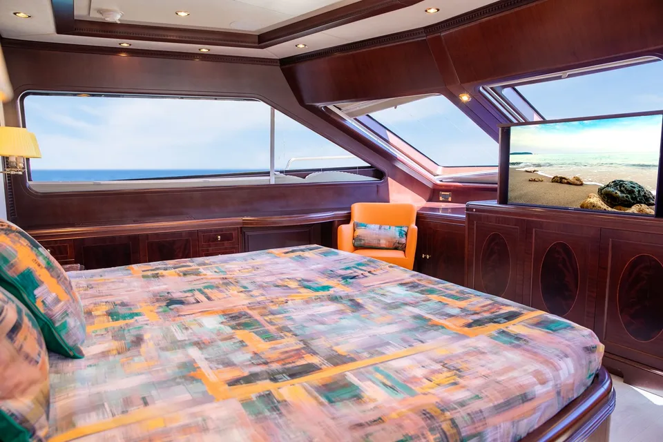 Benetti Tradition 100