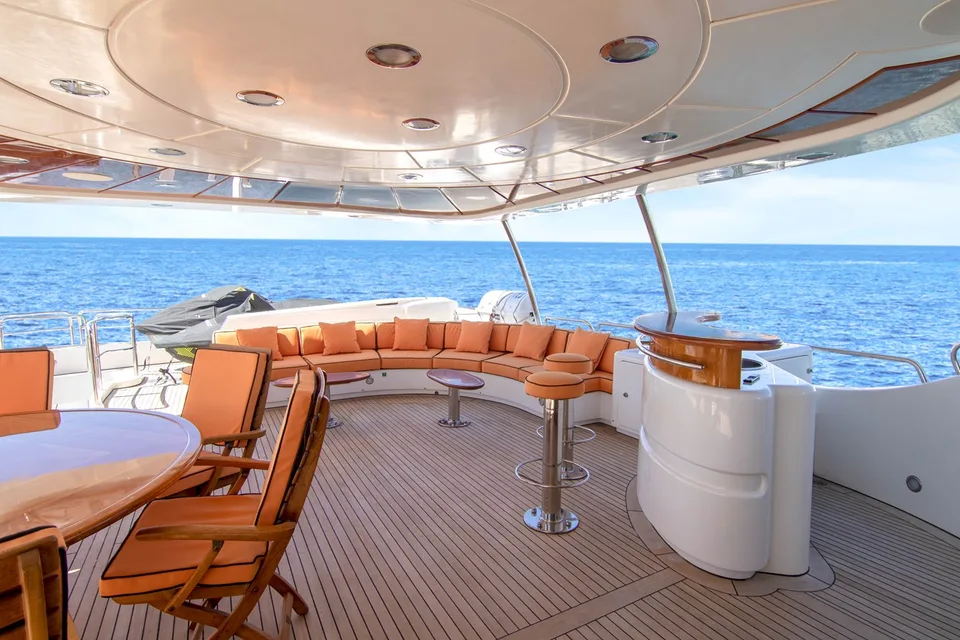 Benetti Tradition 100