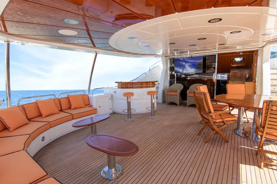 Benetti Tradition 100