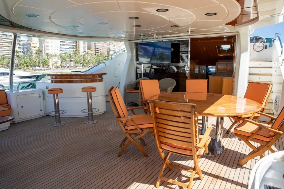 Benetti Tradition 100