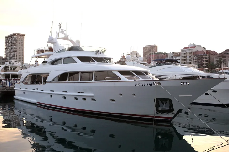 Benetti Tradition 100