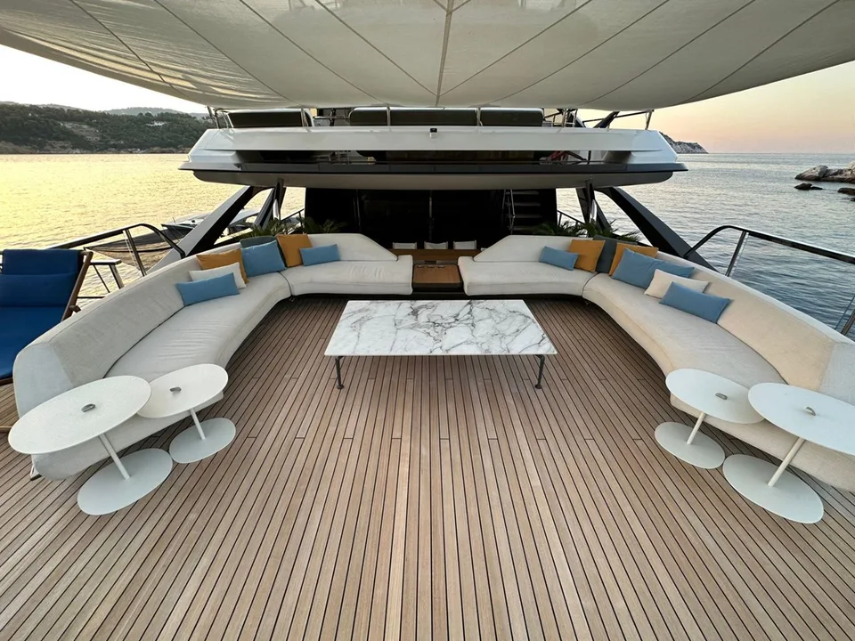 Azimut TRIDECK 38 M