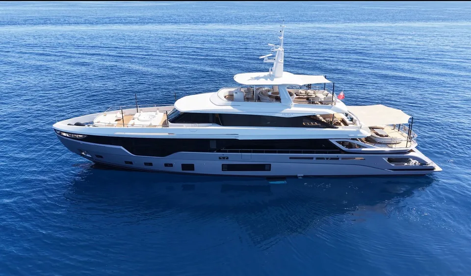 Azimut TRIDECK 38 M