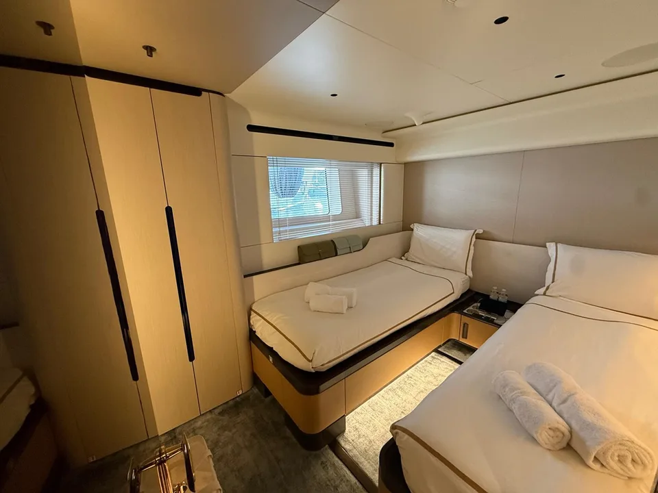 Azimut TRIDECK 38 M
