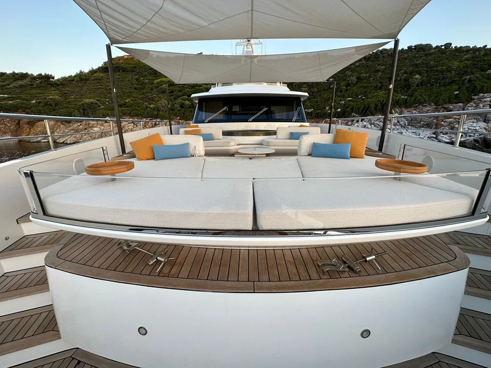 Azimut TRIDECK 38 M