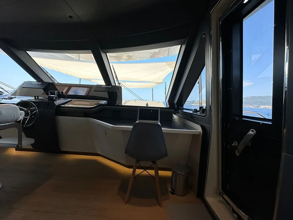 Azimut TRIDECK 38 M