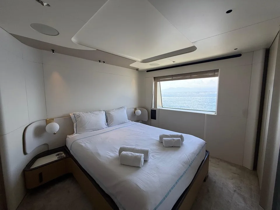 Azimut TRIDECK 38 M