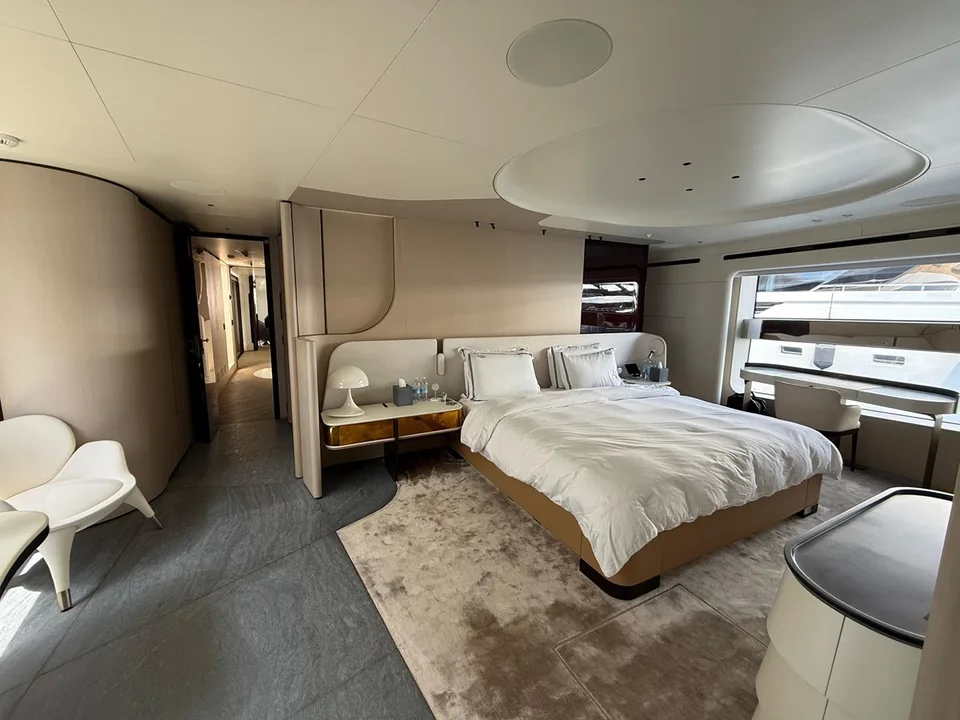 Azimut TRIDECK 38 M