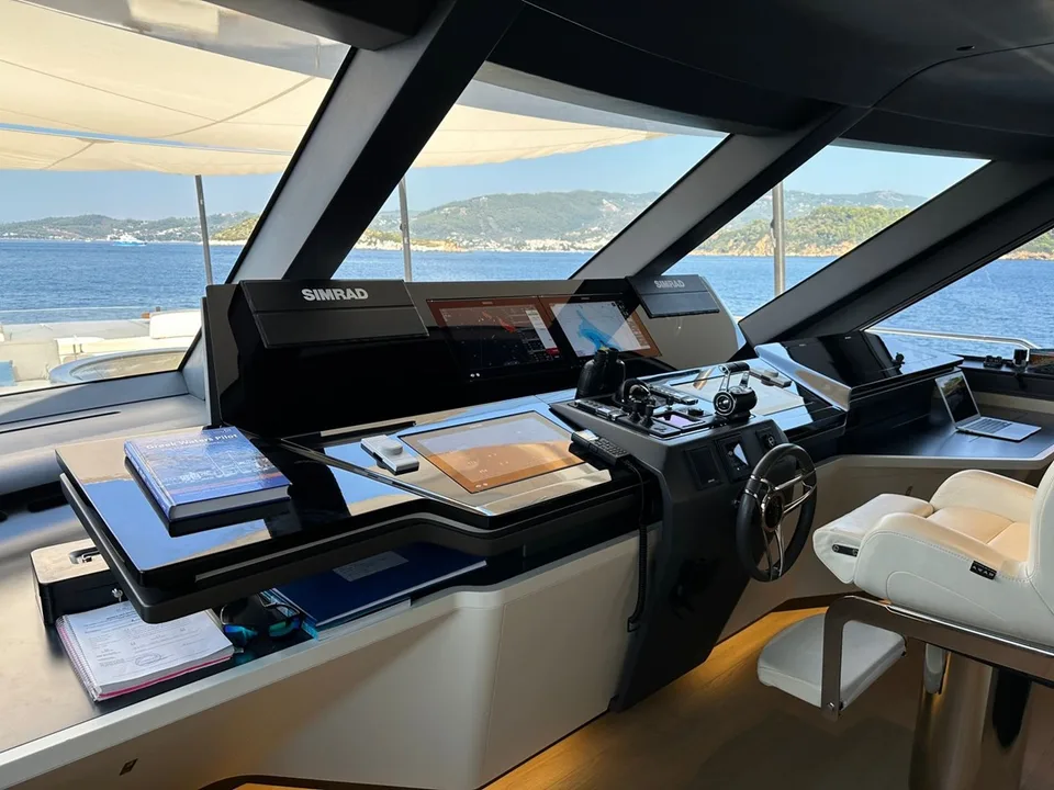 Azimut TRIDECK 38 M