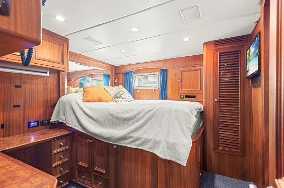 Paragon Motor Cockpit Motor Yacht