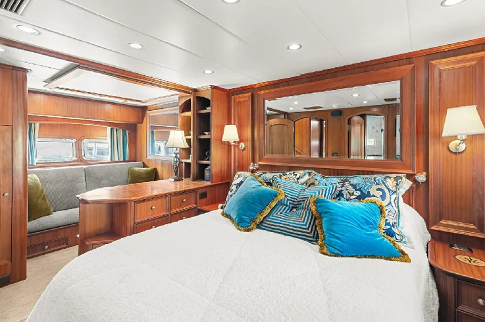 Paragon Motor Cockpit Motor Yacht