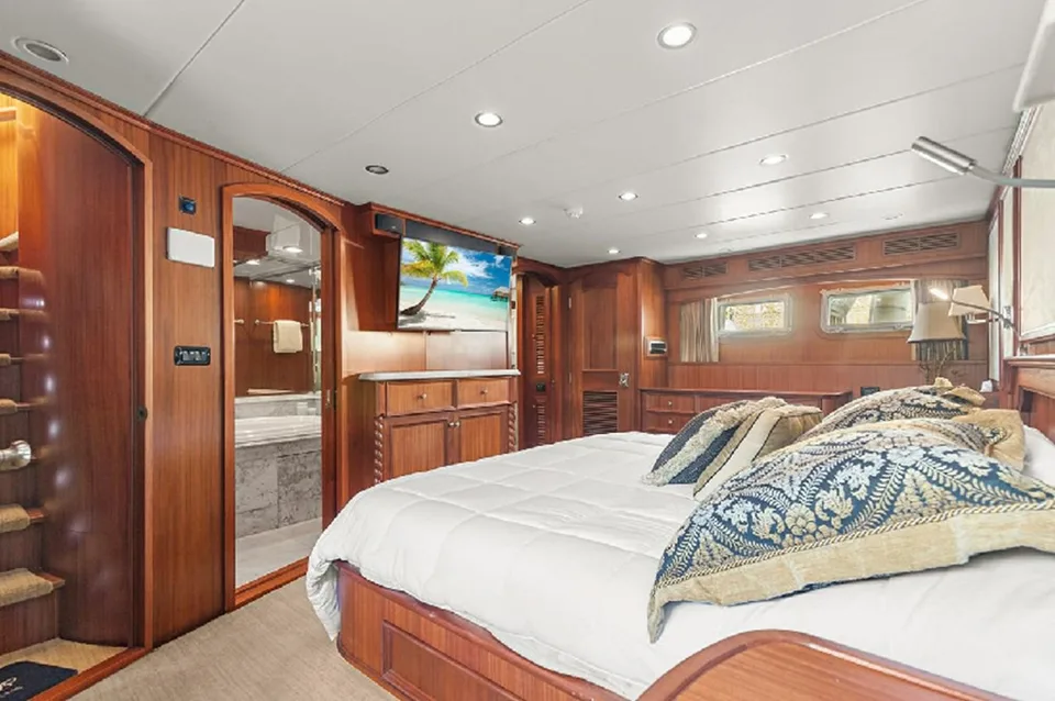Paragon Motor Cockpit Motor Yacht