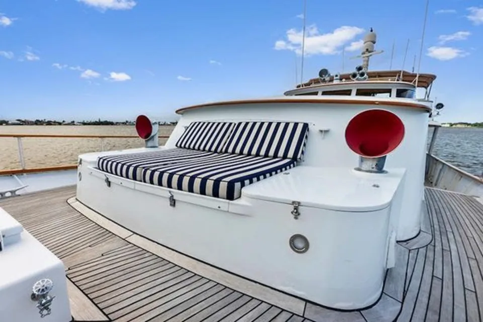 Burger Boat Company 310C