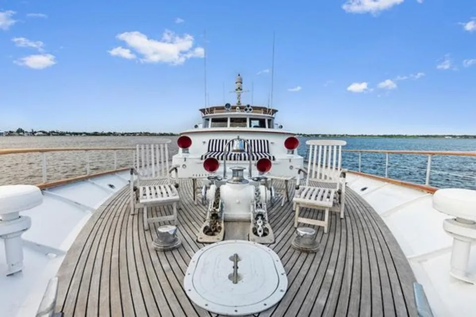 Burger Boat Company 310C