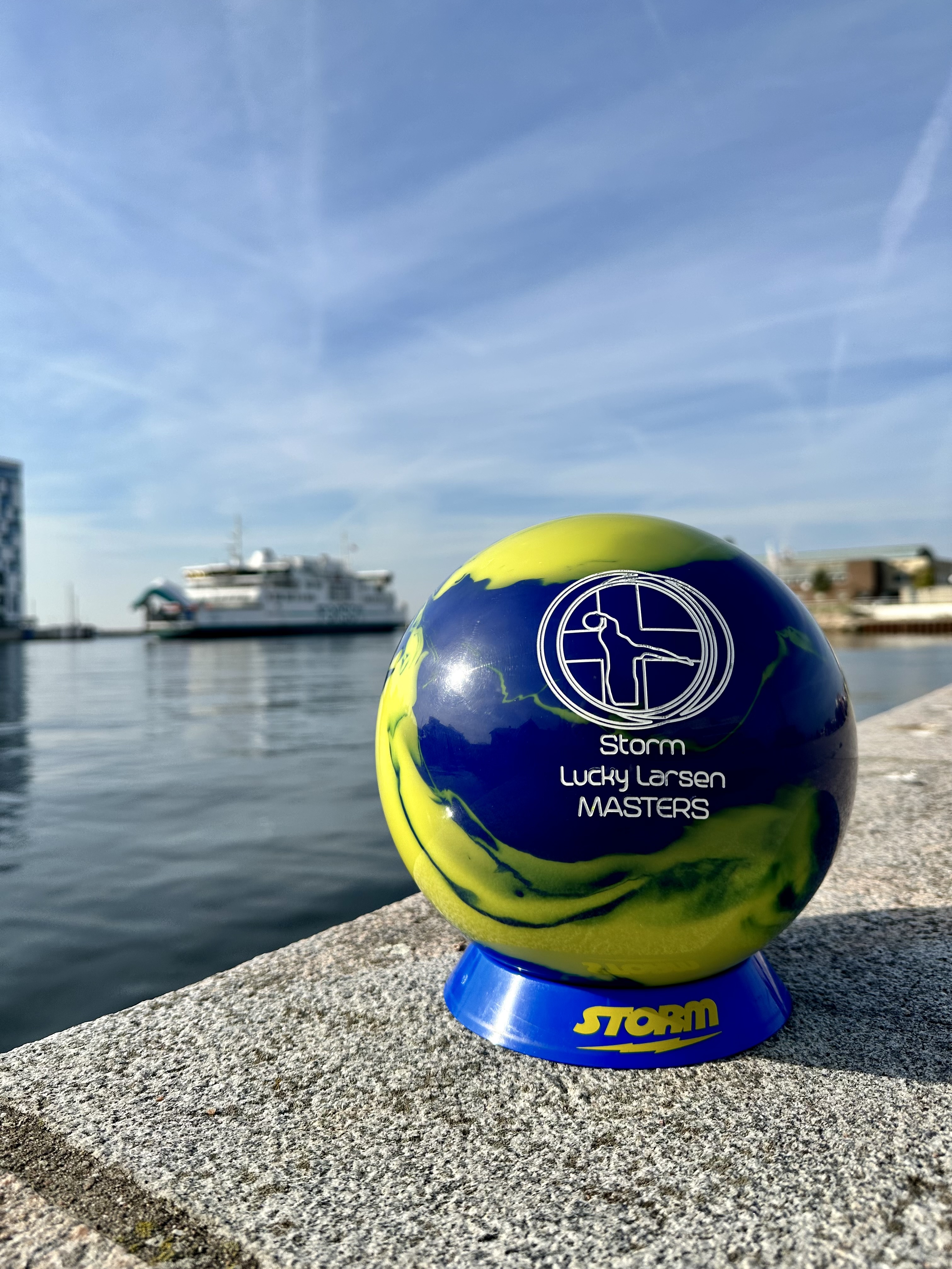 Special SLLM bowling ball