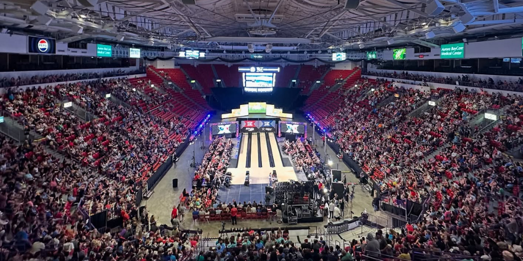 Fans fill Resch Center arena during PWBA Anniversary Open 2025 stepladder finals