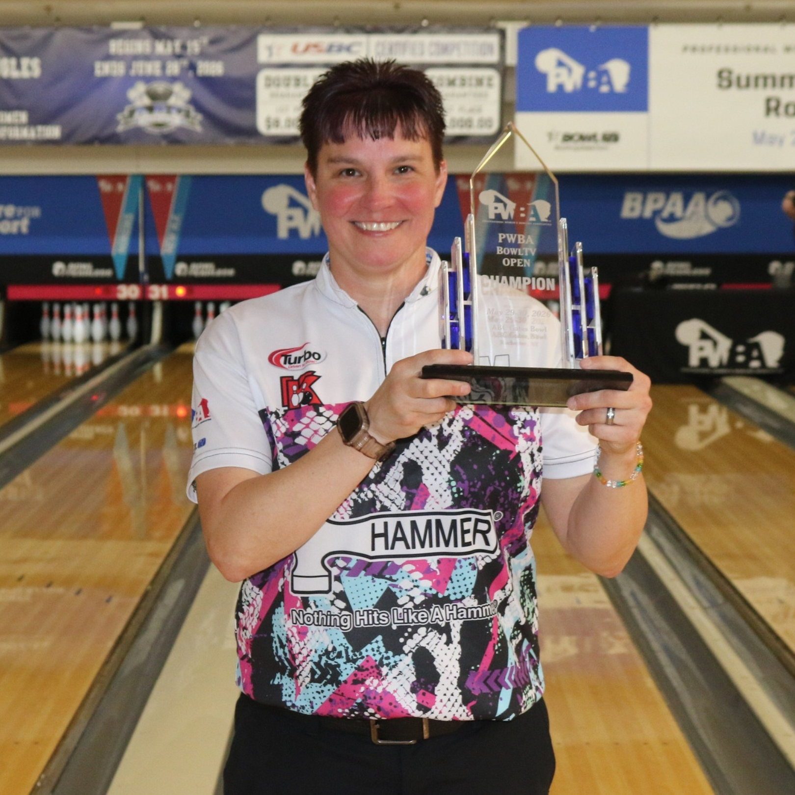 Shannon Pluhowsky Wins PWBA BowlTV Open in Rochester
