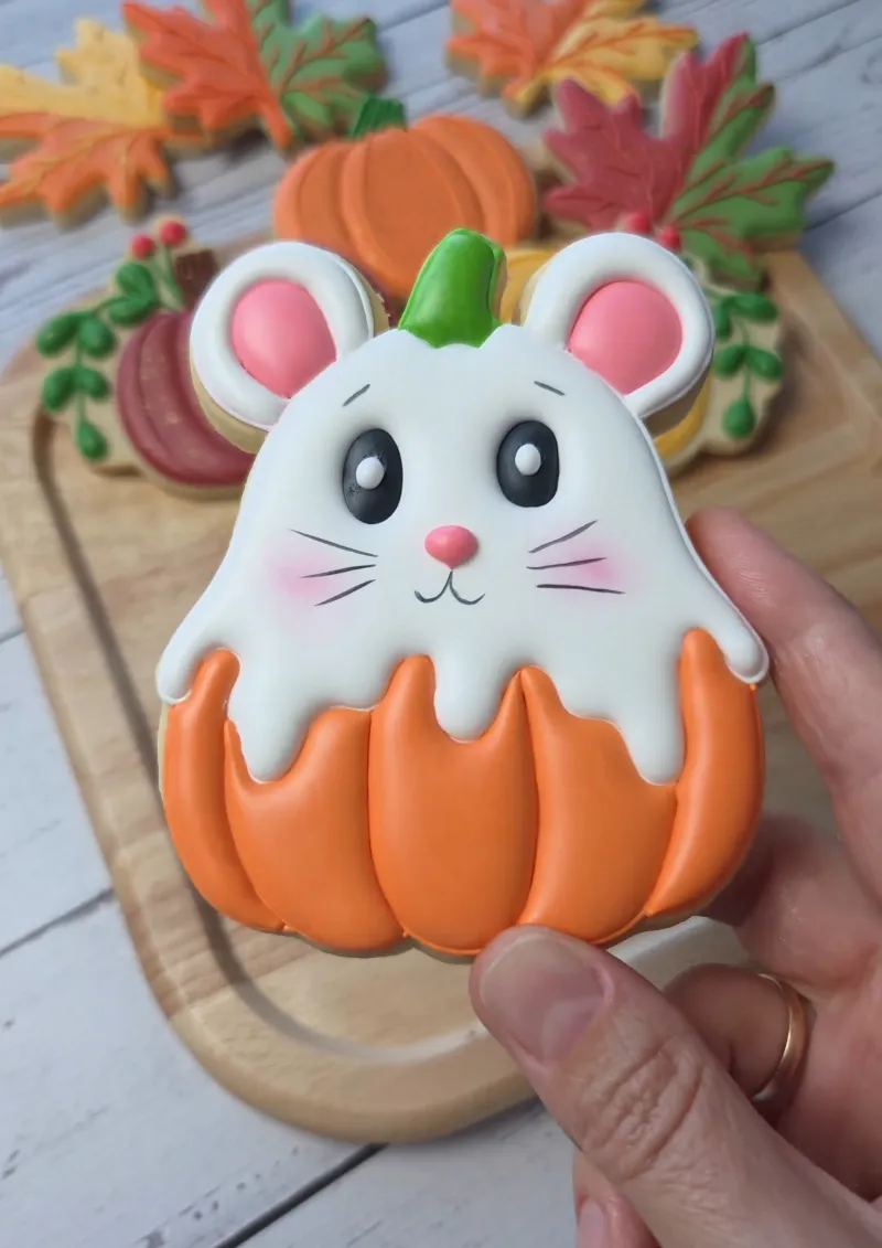 Pumpkin Mouse decorated cookie