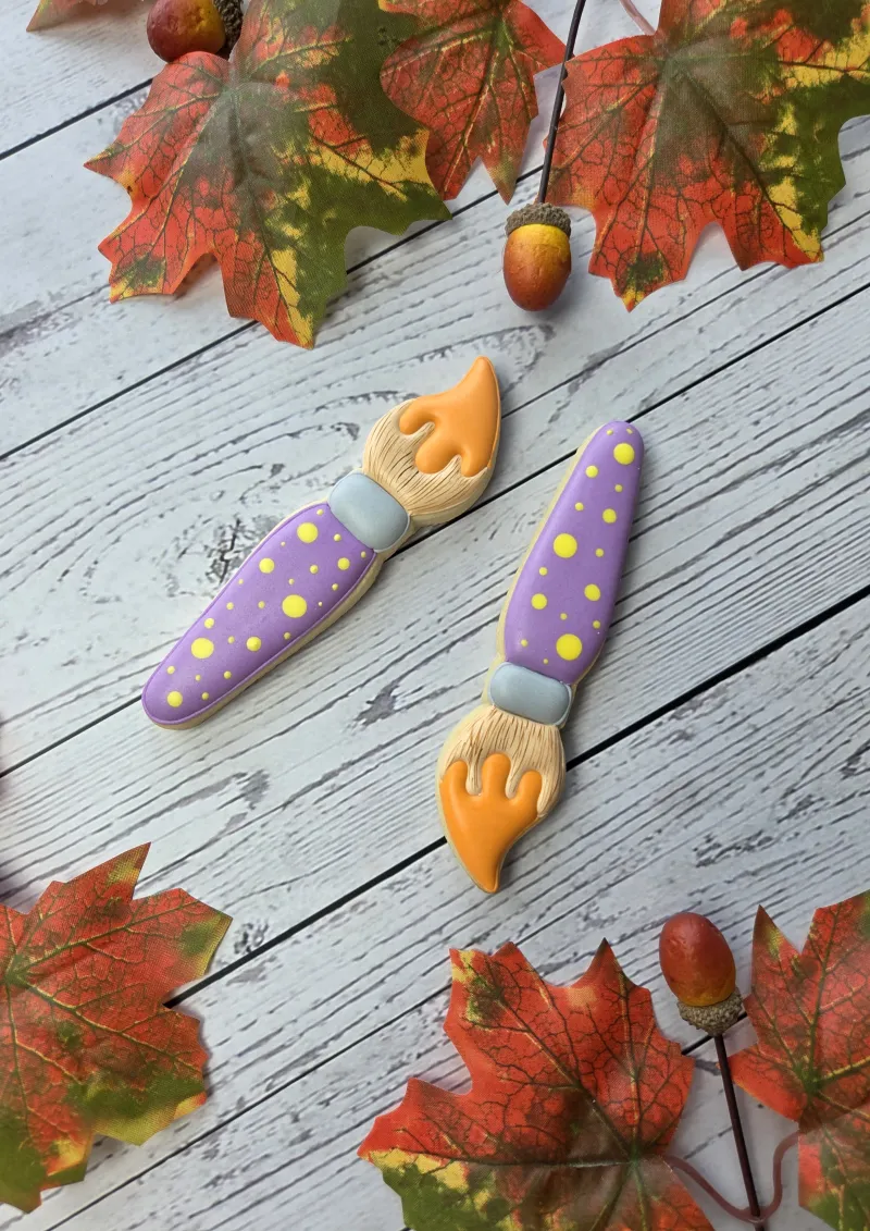 Paintbrush (BS) decorated cookie