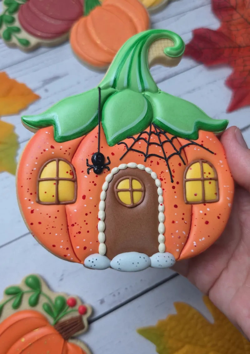 Pumpkin Cottage decorated cookie