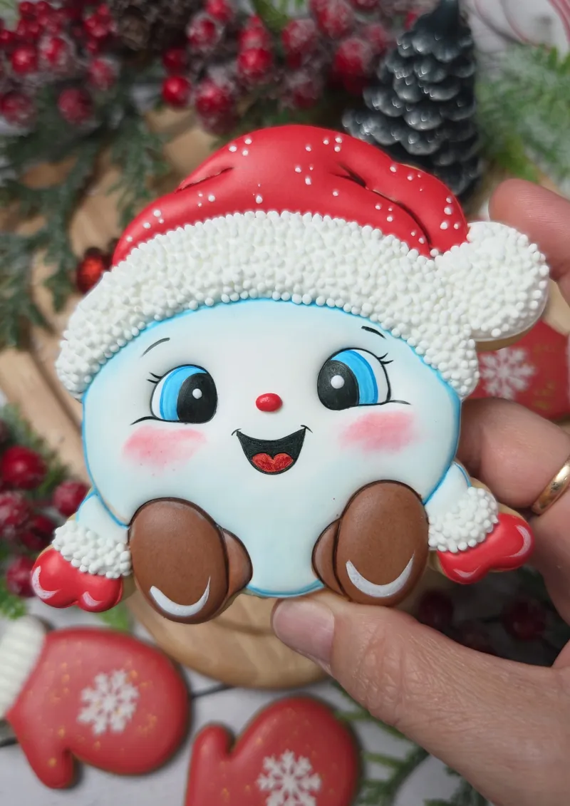 Snowball Cutie decorated cookie