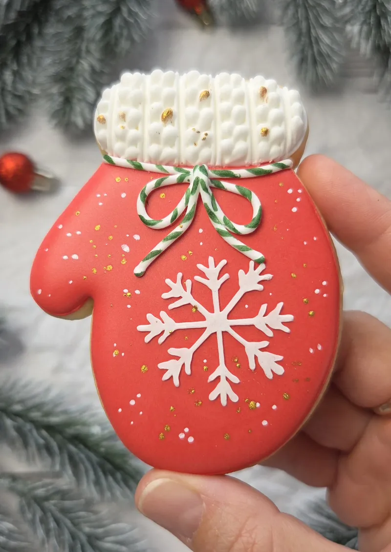 Snowflake Mitten decorated cookie