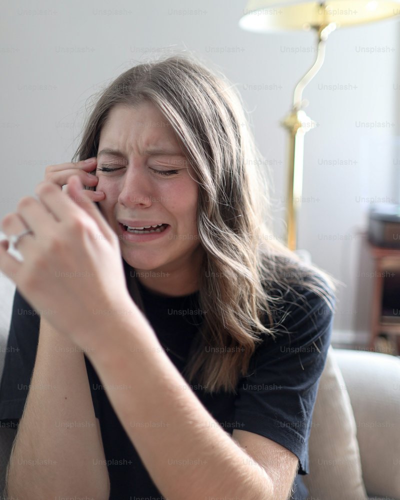 Sad Mom Pictures | Download Free Images on Unsplash