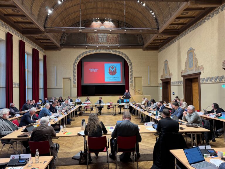OB Schick auf der 17. Stadtverordnetenversammlung
