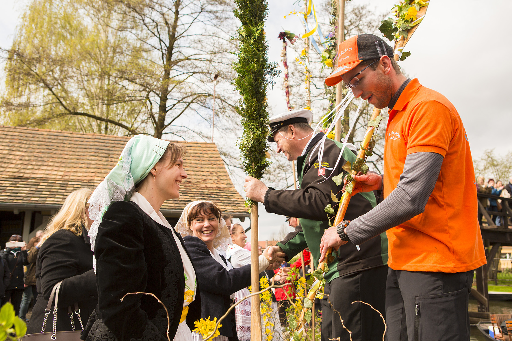 Start in den Frühling mit der offiziellen Rudel- und Paddelübergabe