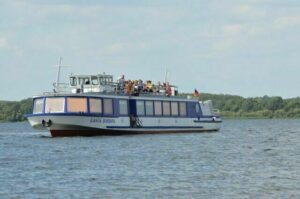 Volle Kraft voraus! - Schlagermusik mit Linda Feller auf der Santa Barbara