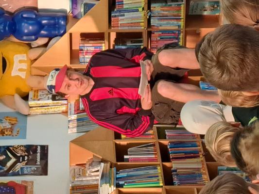 „Lausbubengeschichten“ mit Sylvia Burza und Freunde