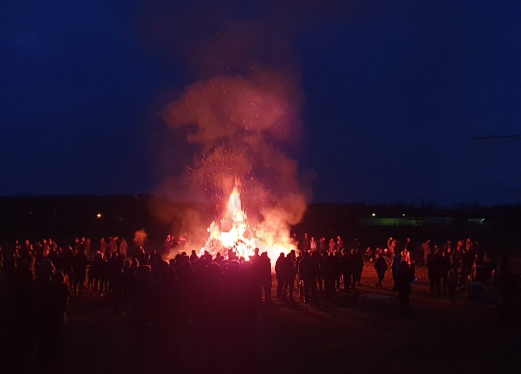 Osterfeuer Groß-/Kleinkoschen