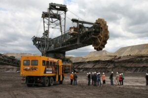 Mit der Seeschlange vom Sandstrand zum Kohleflöz
