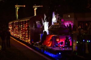 Halloweenfahrten mit der Parkeisenbahn Cottbus