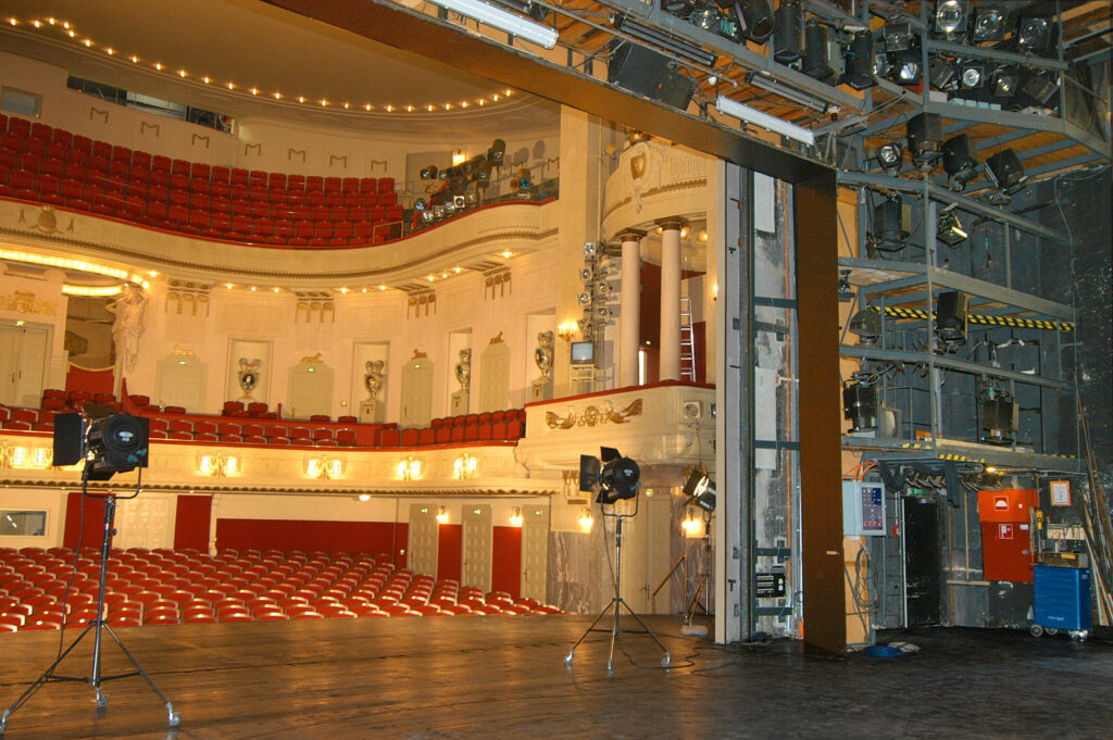 KUNST hinterm EISERNEN: Erinnerung an eine Milchglasscheibe mit Steffen Mensching und Hasko Weber