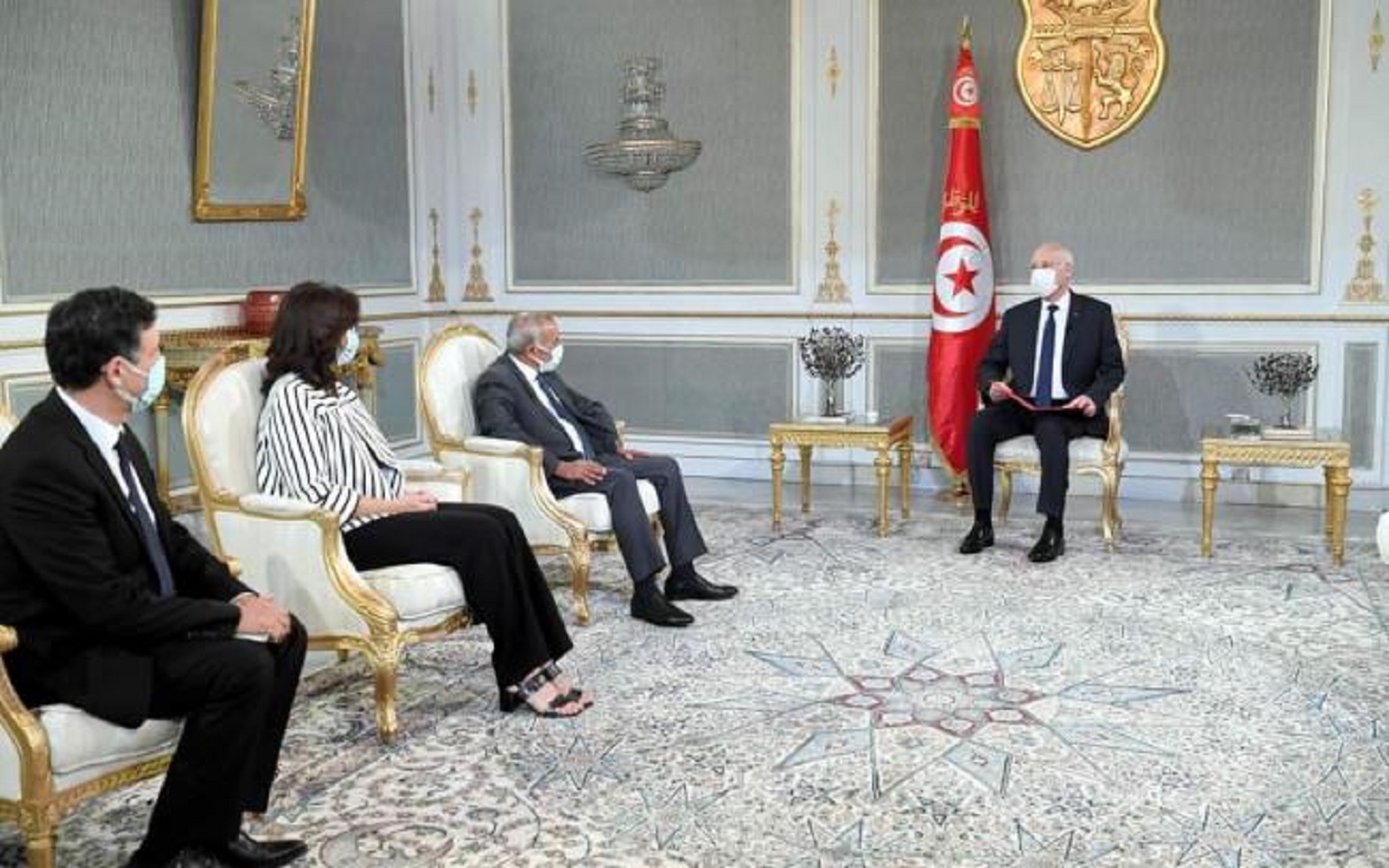 الصورة الرئيسية