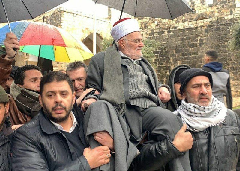 خطيب المسجد الأقصى يتحدى الاحتلال