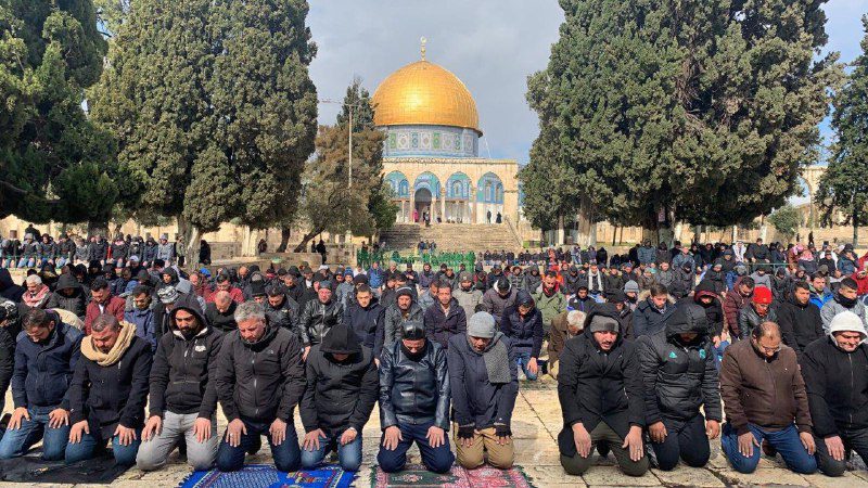 صلاة الجمعة في رحاب المسجد الأقصى