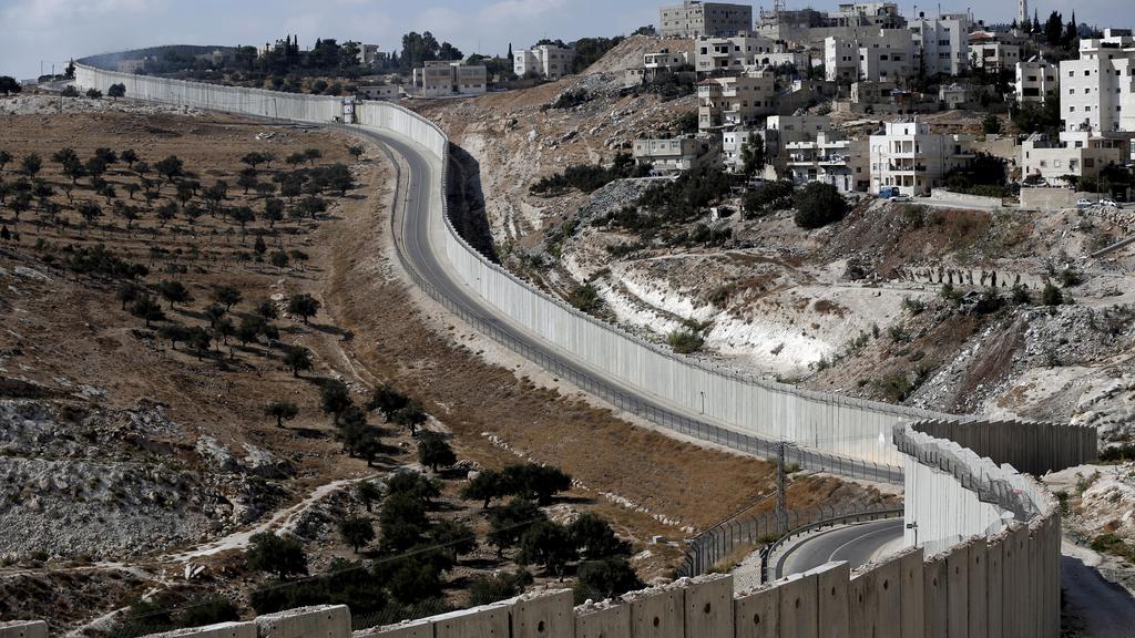 تعرف على الثروه المائية في الاغوار المحتل