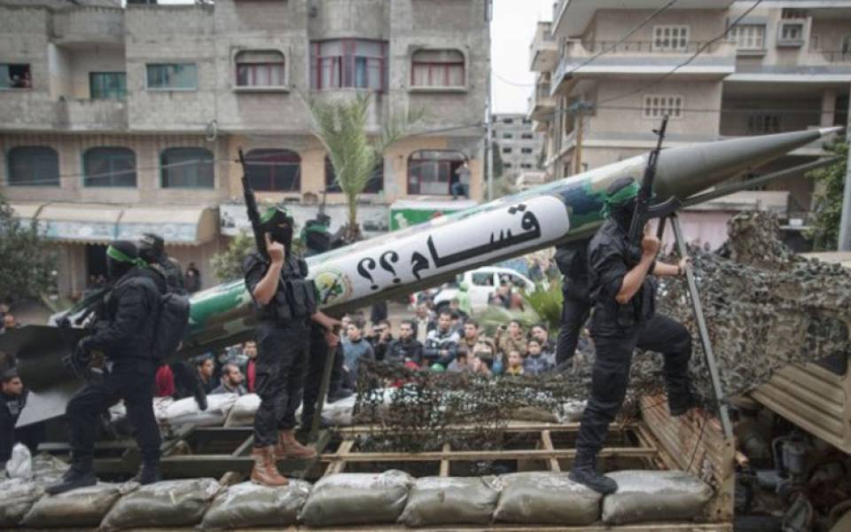 إعلام العدو: حماس تُطلق صاروخاً تجريبياً