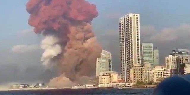 رئيس حزب "زهوت" الصهيوني يحتفل بانفجار بيروت