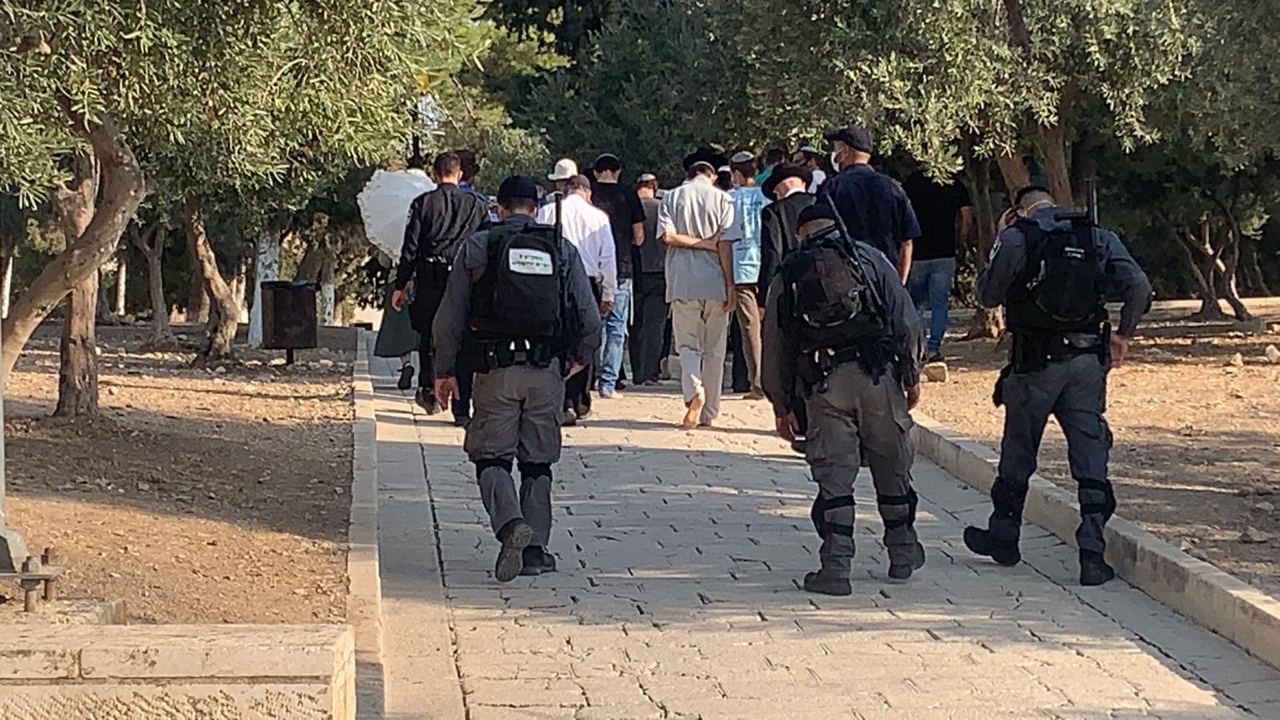 مزاعم "إسرائيلية" بإحباط عملية تجنيد مقدسية لصالح حزب الله وإيران