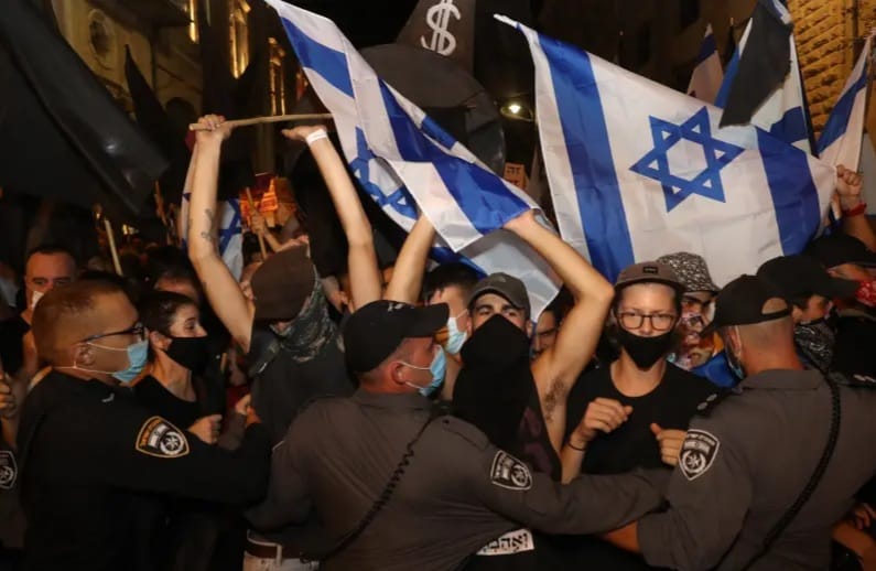 الكنيست يصوت على الحد من الاحتجاجات المناهضة لنتنياهو اليوم