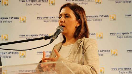 المطالبة باستقالة وزيرة في حكومة الاحتلال خرقت التعليمات الخاصة بالاغلاق